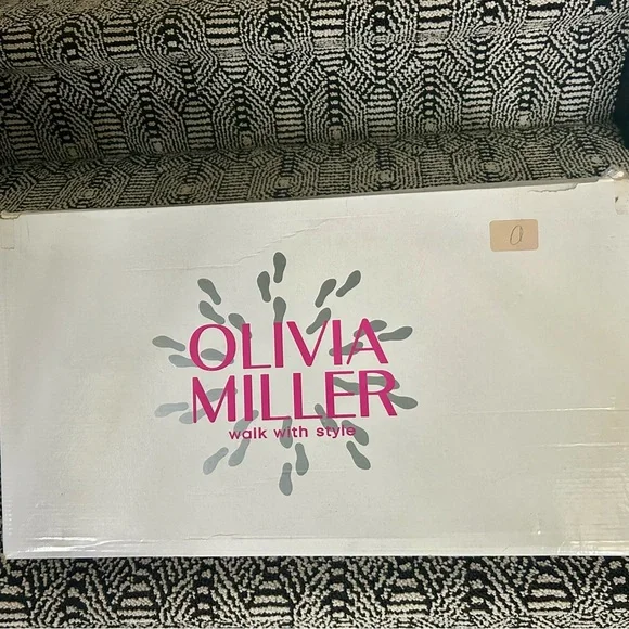 NIB Olivia Miller Studded Boot-Size 9 - Picture 6 of 7